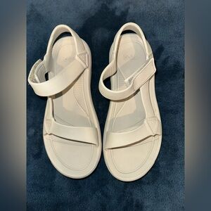 Men’s Teva Hurricane Drift Khaki Sandals